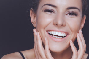 You can get amazing brightening results with professional teeth whitening in Chaska. 